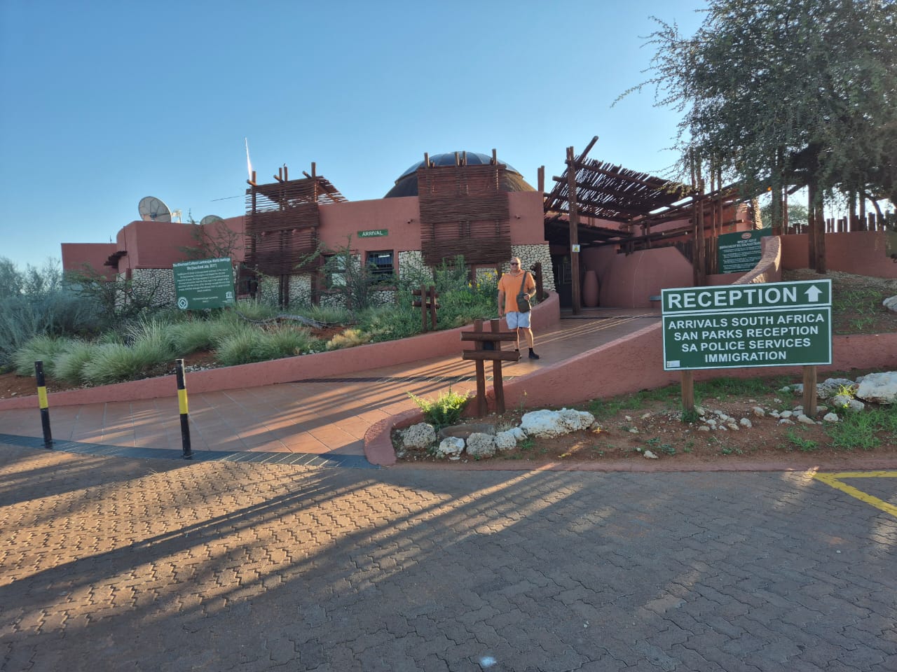 Augrabies to Kgalagadi: Falls & Red Sands 4×4 Lodge Tour gallery photo 15