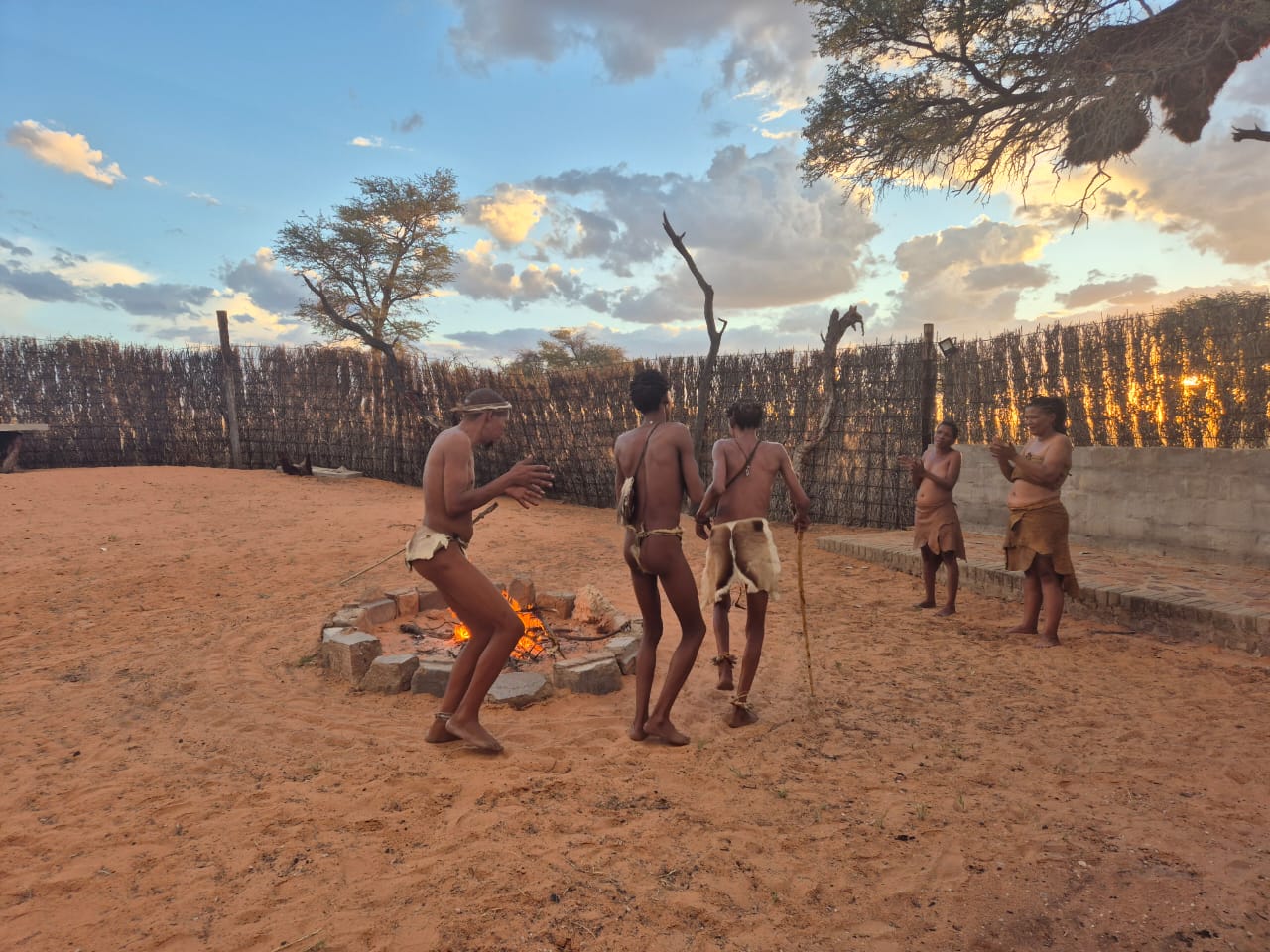 Augrabies to Kgalagadi: Falls & Red Sands 4×4 Lodge Tour gallery photo 2