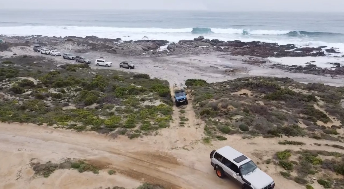 West Coast: Salt & Sand Explorer 4×4 Lodge Tour gallery photo 1